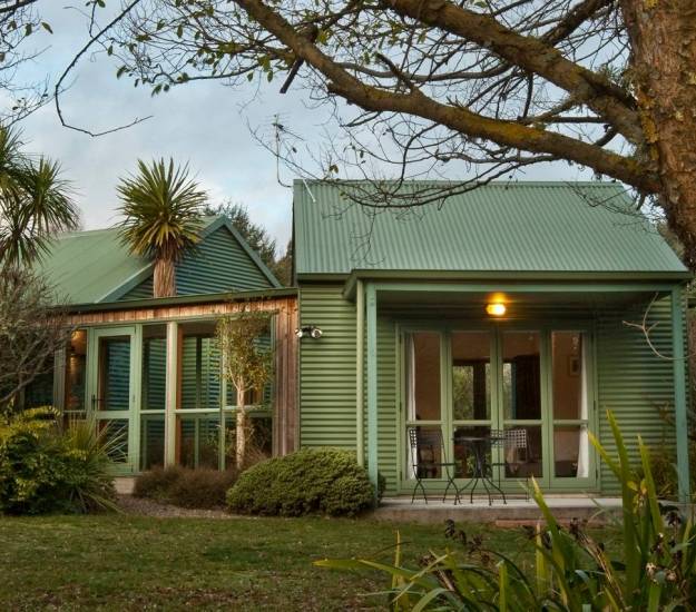Whakaipo Lodge